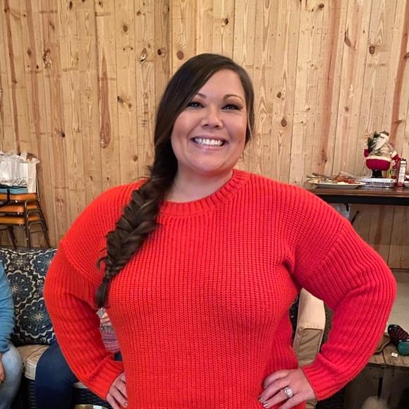 Meet your Posher, Monica - Picture 2 of 5